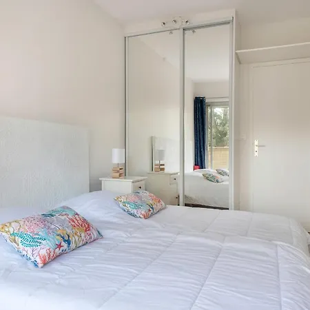 Avec Double Terrasse - 170m De La